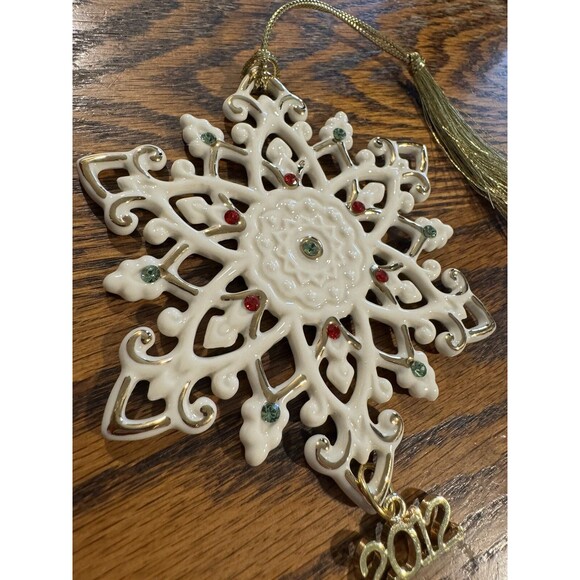 Lenox 2012 China Snowflake Ornament #813684 Box Christmas Holiday Tree - Picture 2 of 11